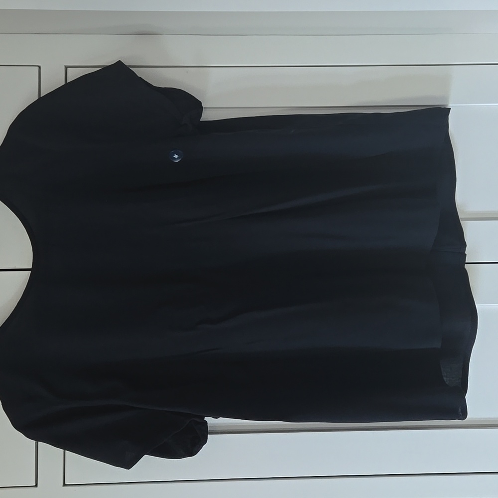 Abercrombie & Fitch Women’s Short Sleeve Black Blouse Size M NWT Back Buttons,